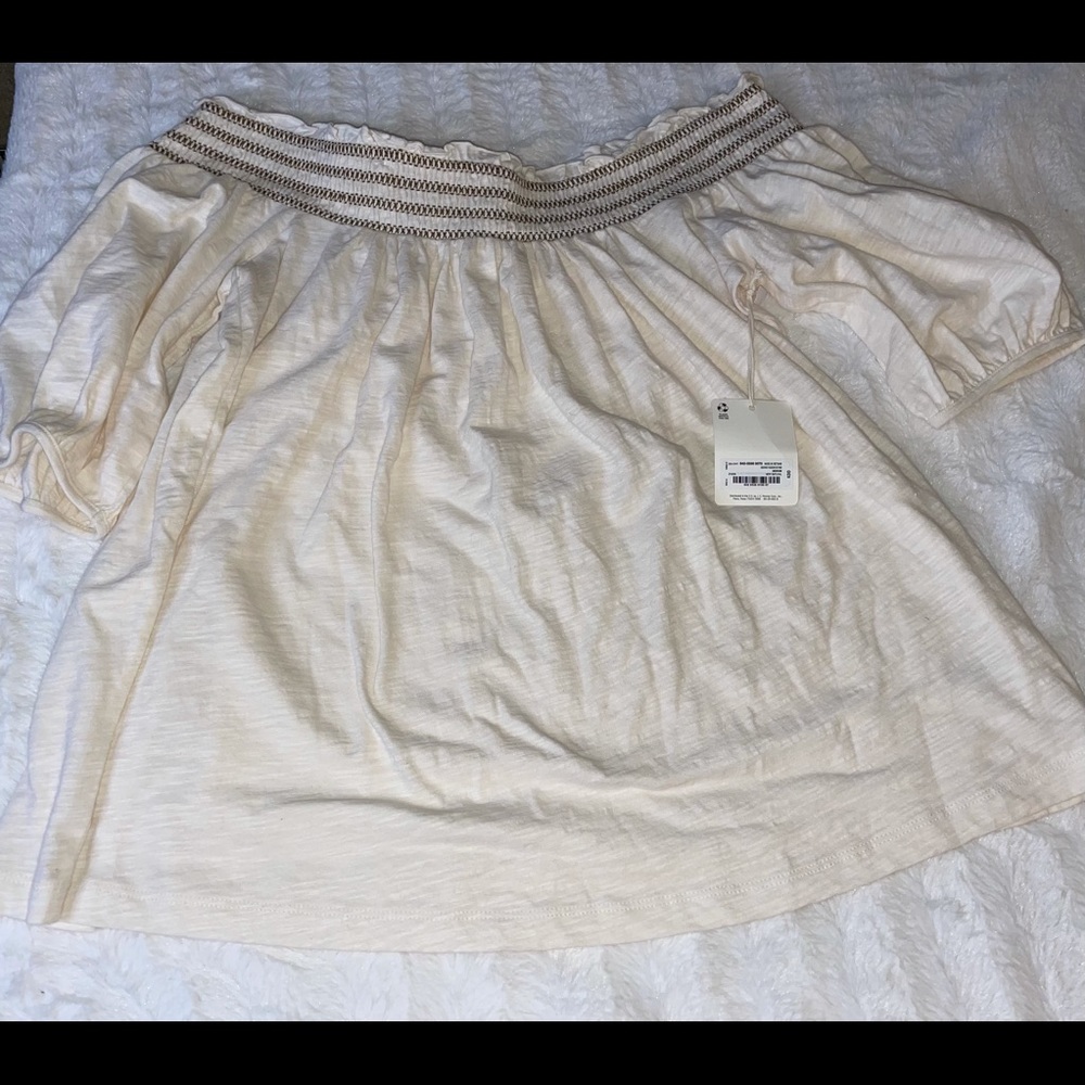 A.n.a blouse brand new with tag size m